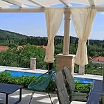 Apartment Lucija *