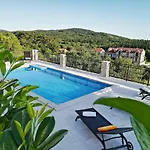 Lucija *