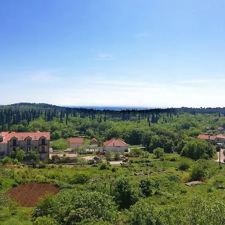 Lucija Διαμέρισμα *